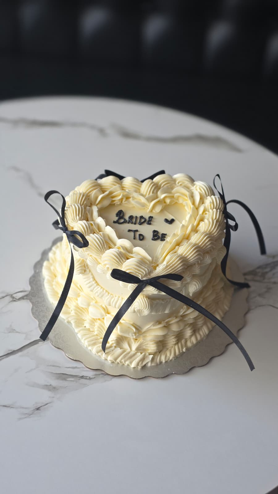 Timeless vintage cake