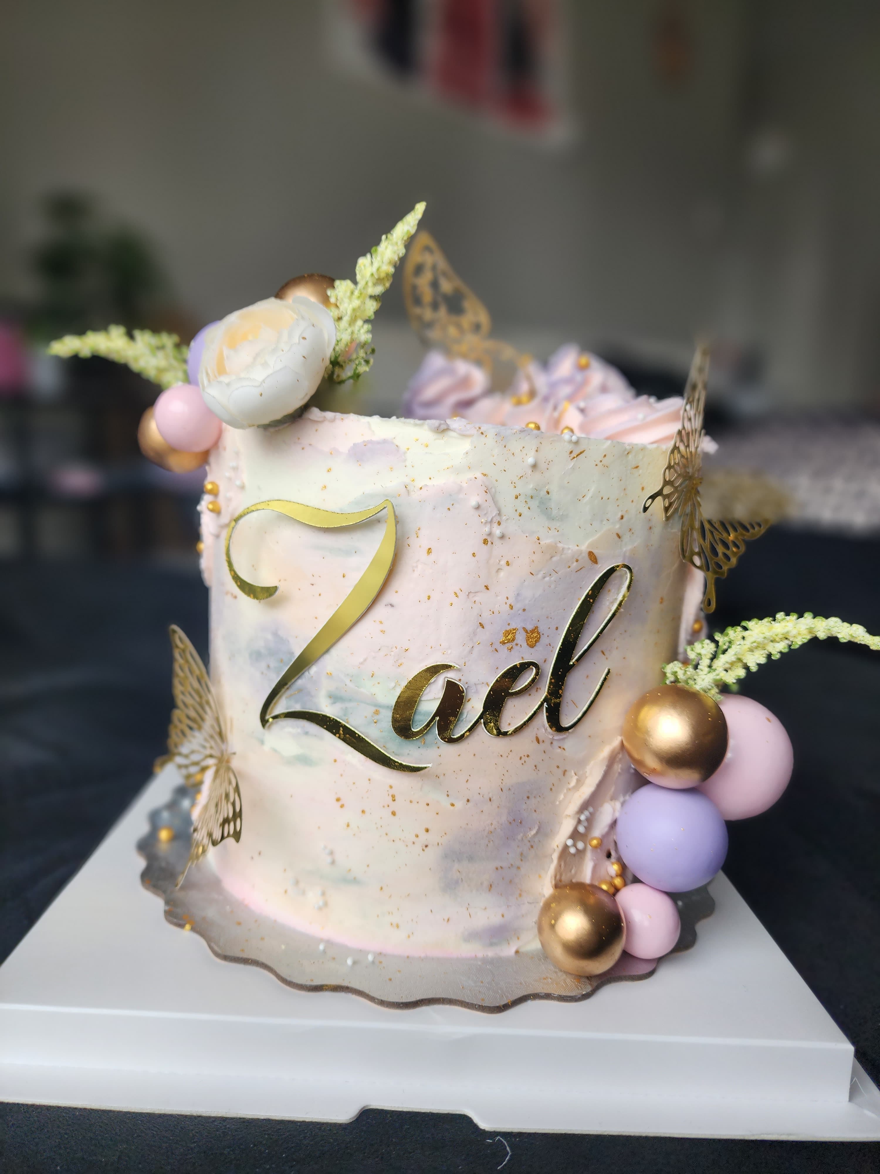 Custom Cake Design